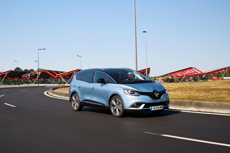  Renault Grand Scenic 2016 года  (фото 2 из 46)